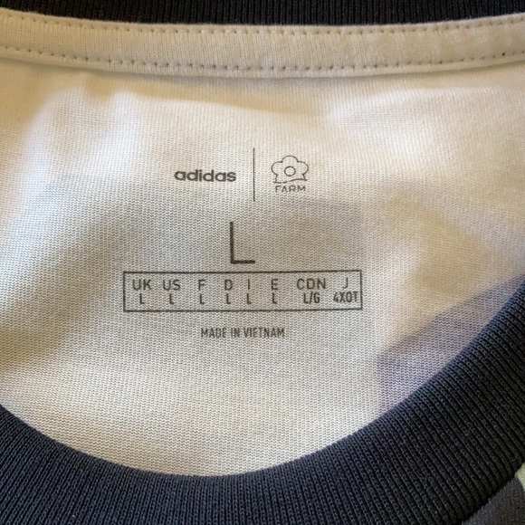 Adidas - Picture 2 of 2